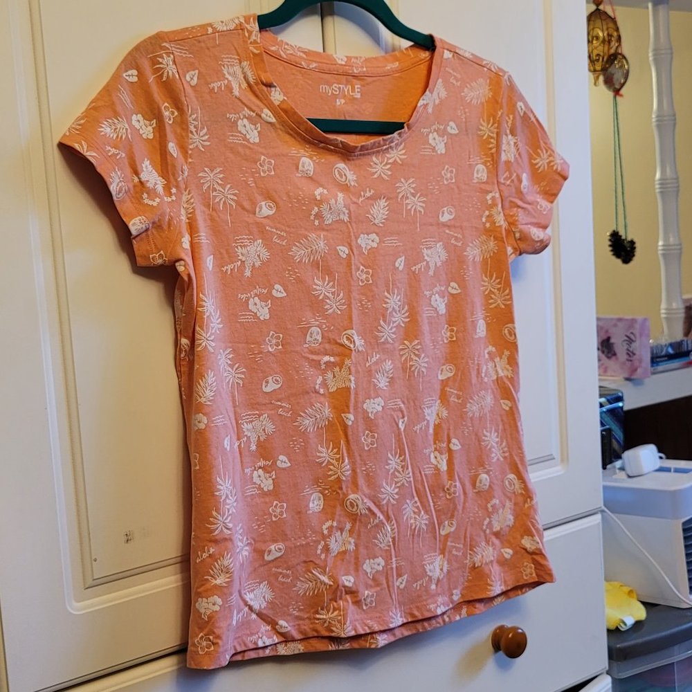 🌟2 for $20!🌟  My Style Salmon Tropical Print T Shirt